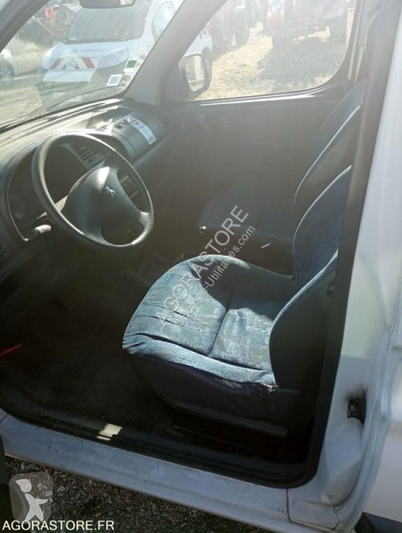 Véhicule utilitaire Peugeot PARTNER