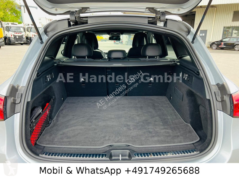 Veículo utilitário Mercedes 300 d AMG...