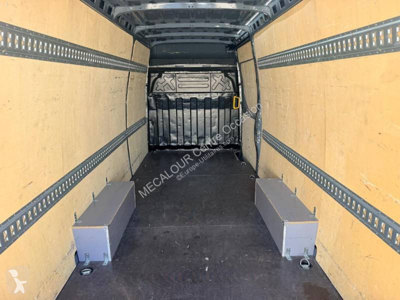 Véhicule utilitaire Iveco