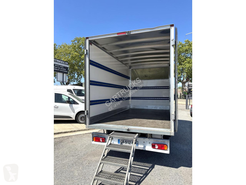 Véhicule utilitaire Renault