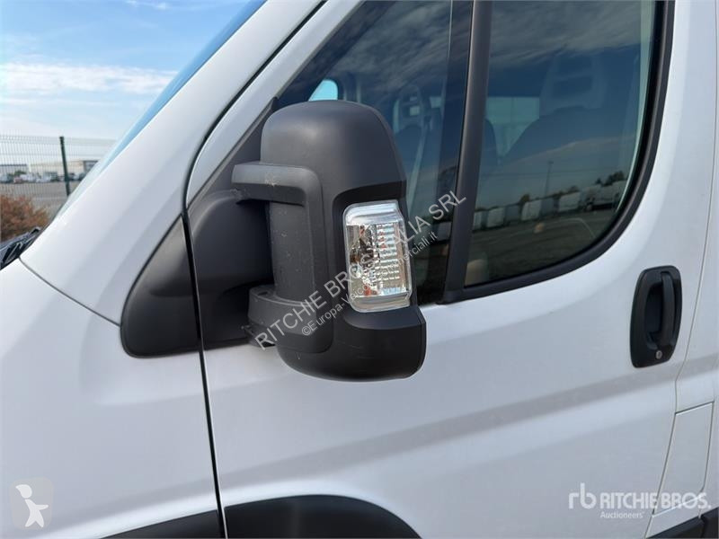 Véhicule utilitaire Opel 2.2