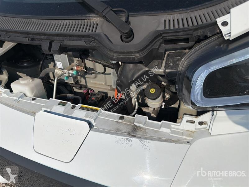 Коммерческий автомобиль  XEV Yoyo Electric...