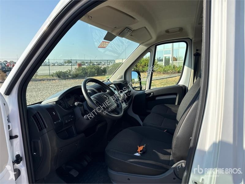 Véhicule utilitaire Opel
