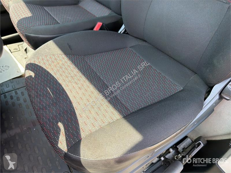 Véhicule utilitaire Opel 2.2 103 KW KA L4H2