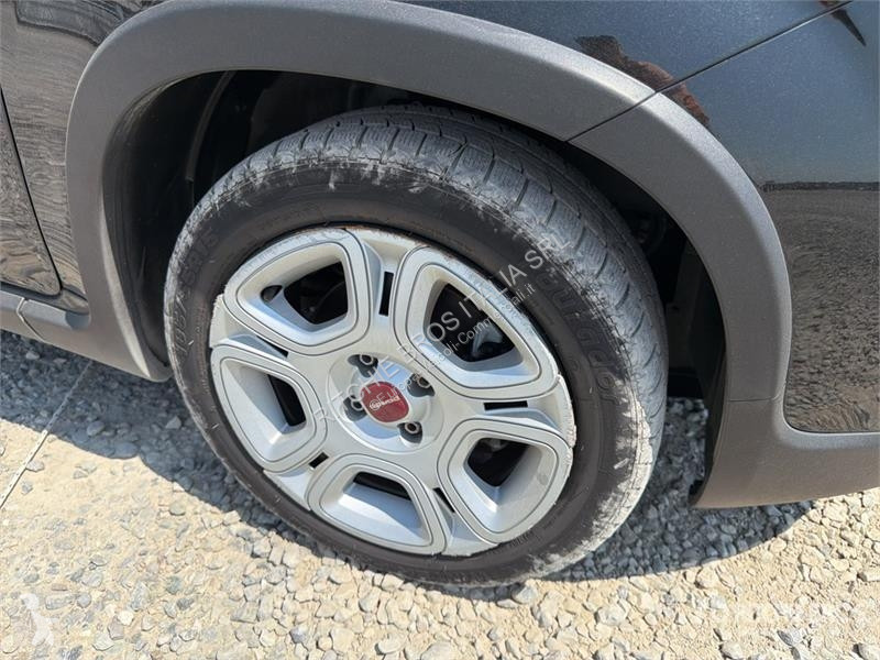 Комерційні автомобілі Fiat 1.0