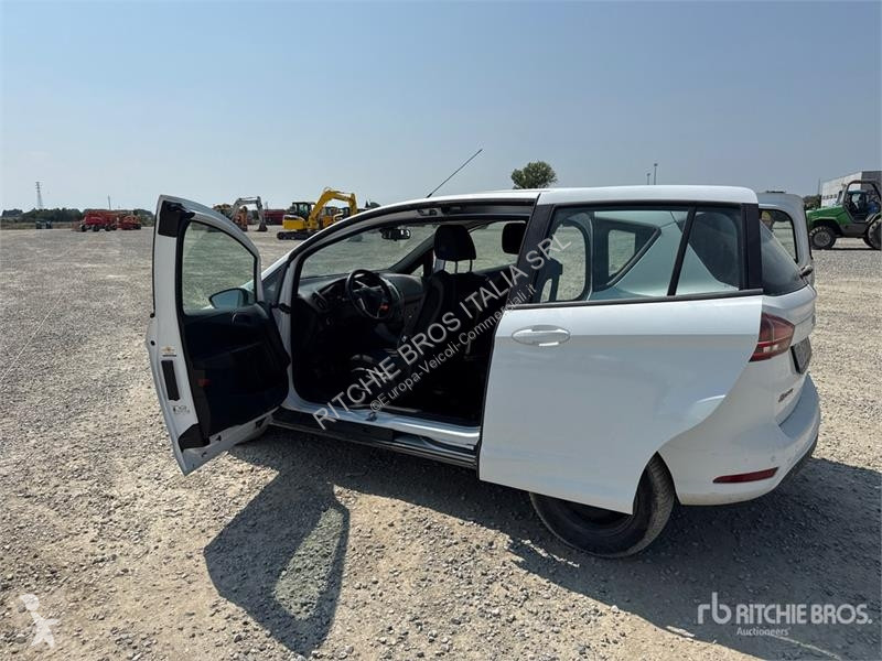 Véhicule utilitaire Ford