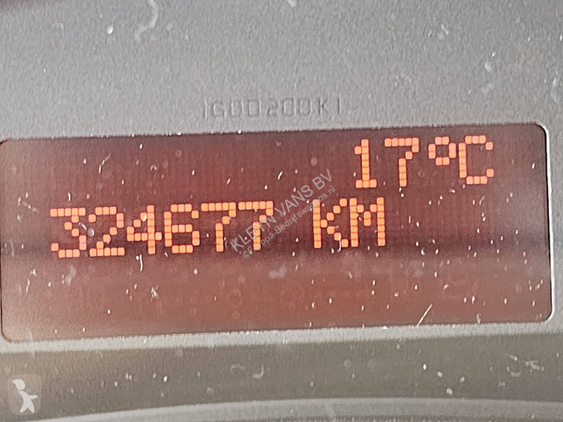 Лекотоварен автомобил Opel 2.3