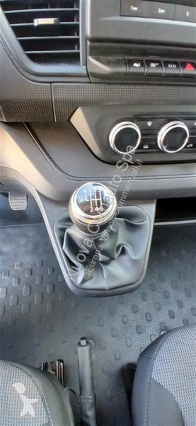 Veículo utilitário Renault IV