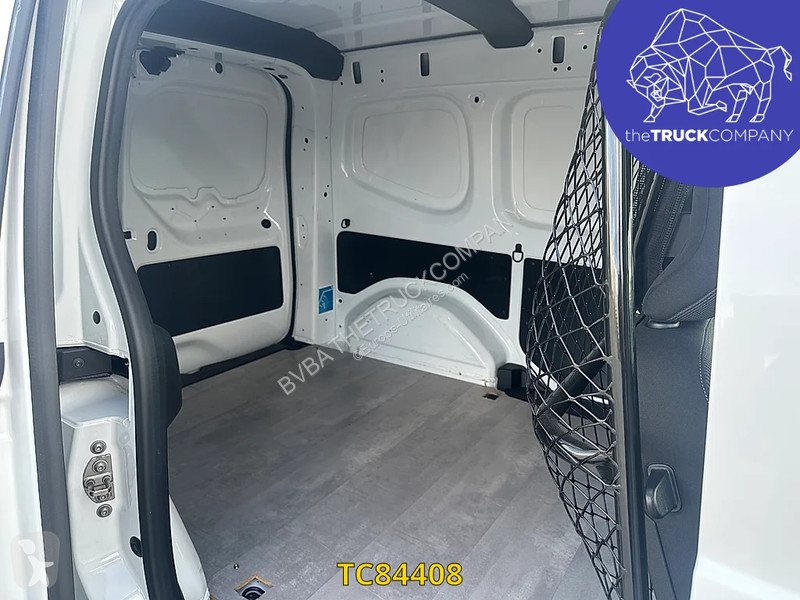 Лекотоварен автомобил Renault 1.5 DCI