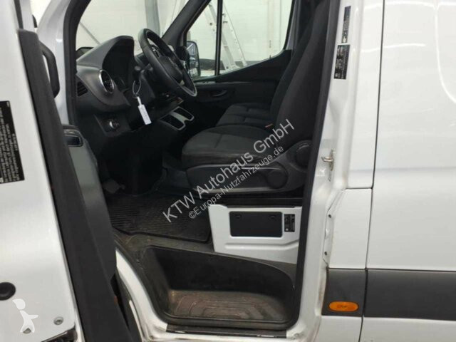 Véhicule utilitaire Mercedes Sprinter 317...