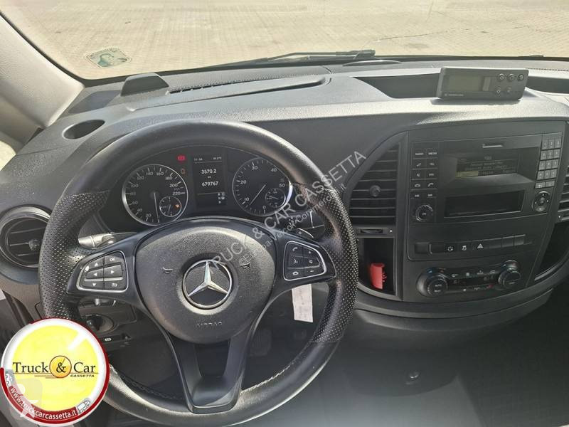 Furgoneta Mercedes