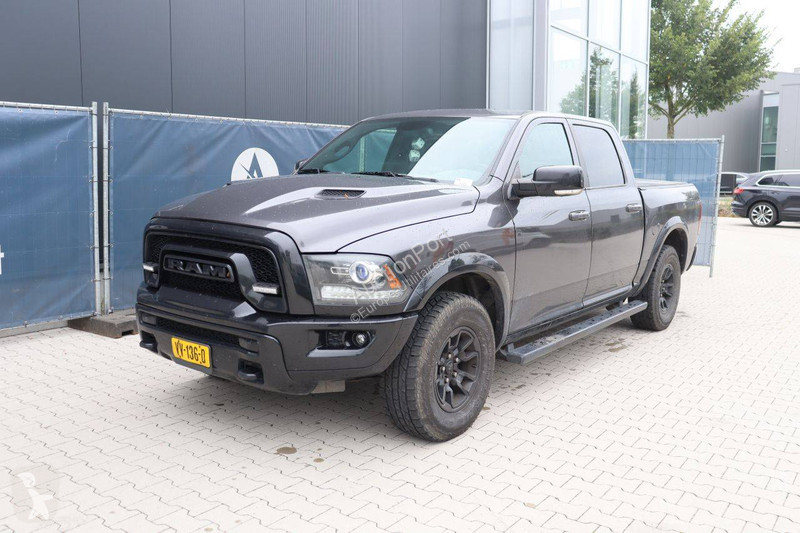 Véhicule utilitaire Dodge Ram1500