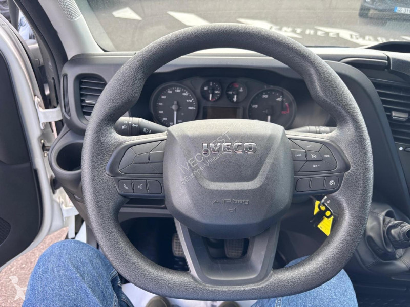 Véhicule utilitaire Iveco CCb 35C16 - 3.0L -...