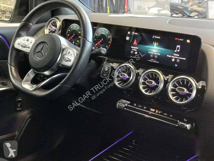 Комерційні автомобілі Mercedes 200