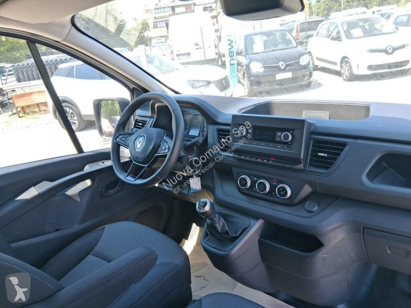 Лекотоварен автомобил Renault IV