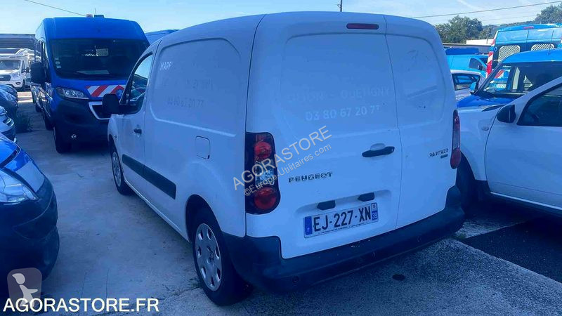 Комерційні автомобілі Peugeot PARTNER