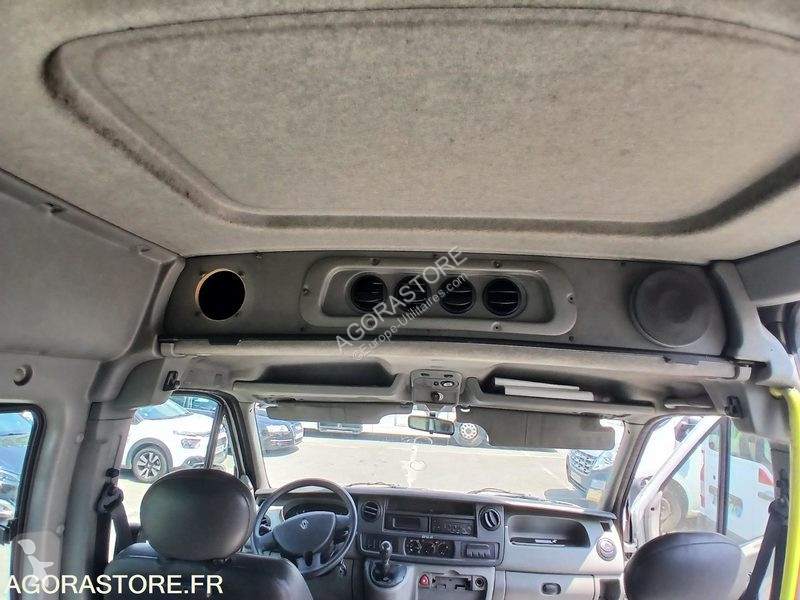 Комерційні автомобілі Renault MASTER