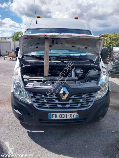 Комерційні автомобілі Renault MASTER