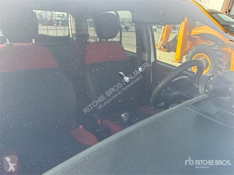 Комерційні автомобілі Fiat Cargo Van