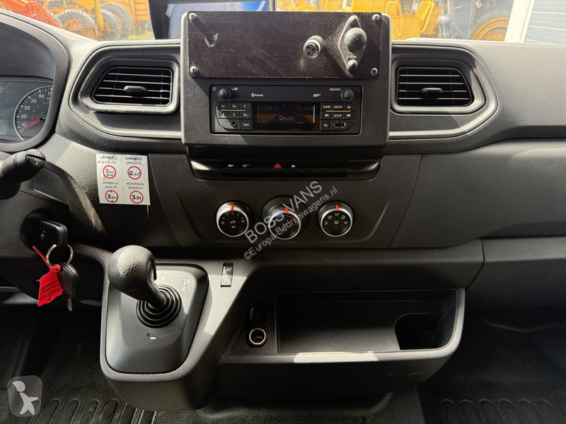 Лекотоварен автомобил Renault Plancher T35 2.3...