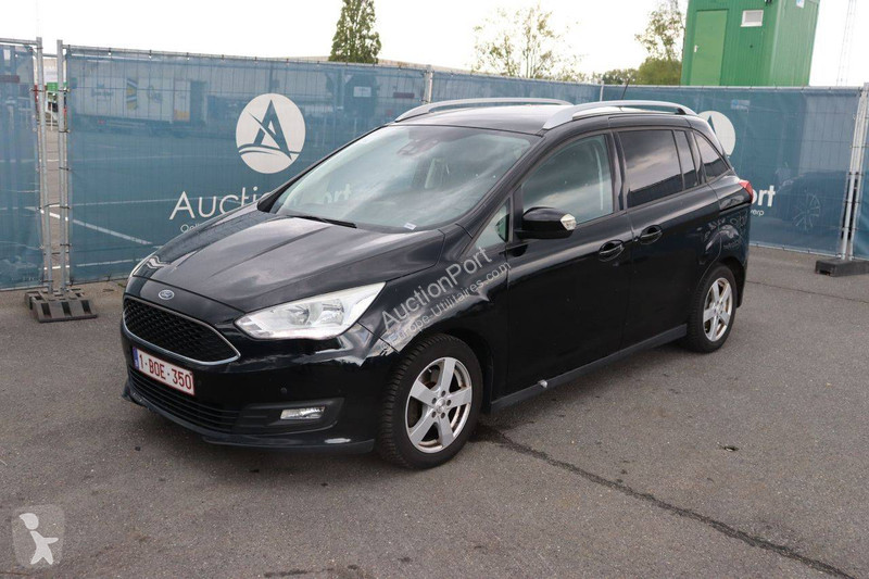 Furgoneta Ford Grand