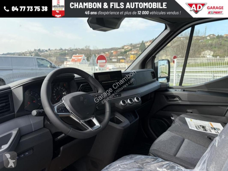 Véhicule utilitaire Renault FOURGON DCI 150...