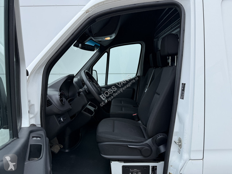 Лекотоварен автомобил Mercedes 312 55kWh L2H2...
