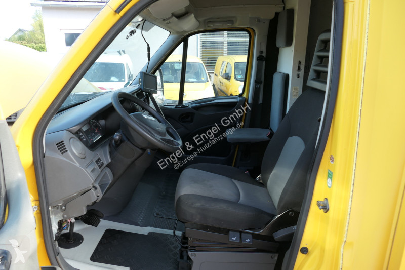 Коммерческий автомобиль Iveco Daily 35 S11 C30C...