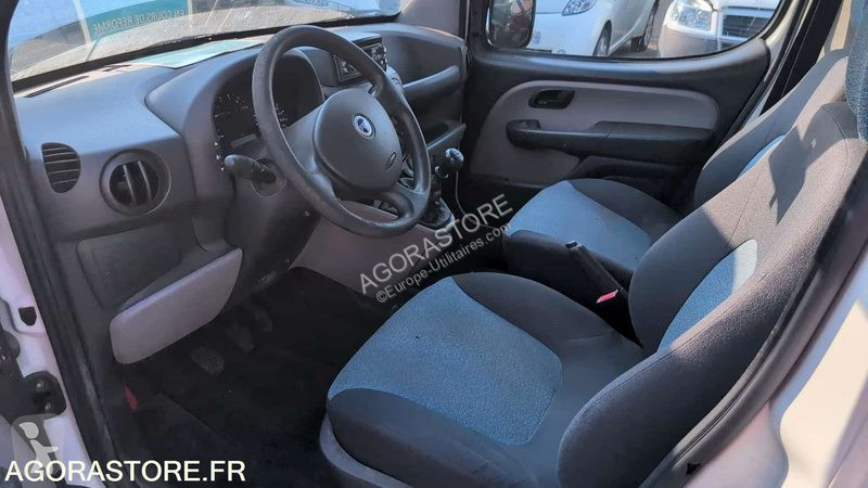 Лекотоварен автомобил Fiat DOBLO