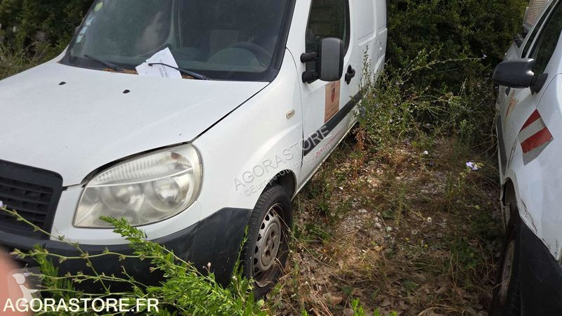 Лекотоварен автомобил Fiat DOBLO