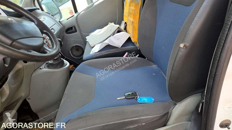 Лекотоварен автомобил Renault TRAFIC