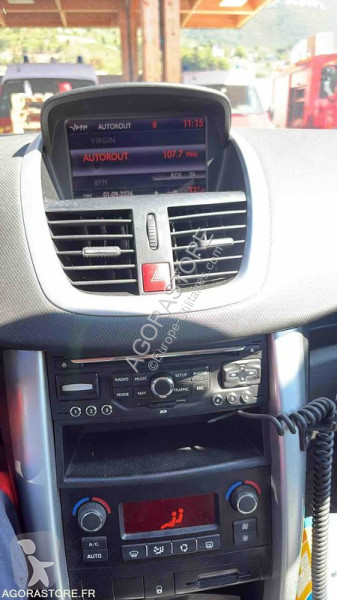 Лекотоварен автомобил Peugeot 207