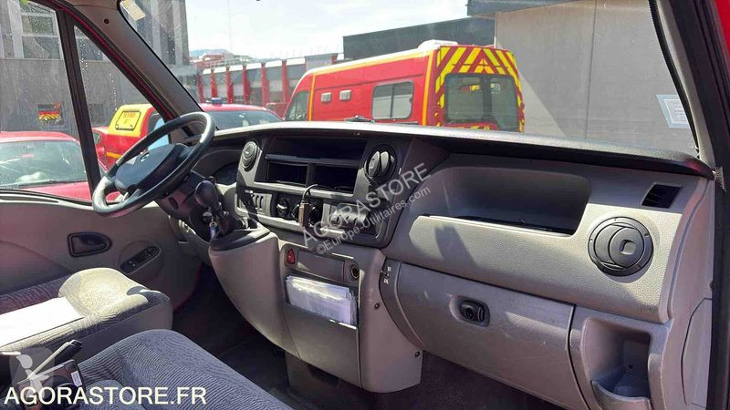 Лекотоварен автомобил Renault MASTER