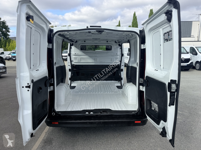 Furgoneta Renault TRAFIC III FG L1H1 1200 2.0...