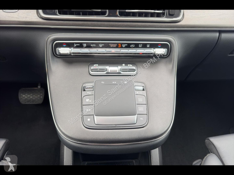 Лекотоварен автомобил Mercedes 300 d Long...