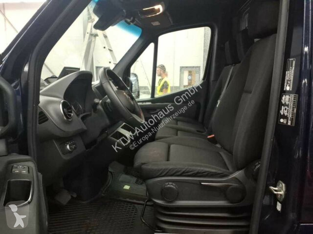 Лекотоварен автомобил Mercedes Sprinter 317...