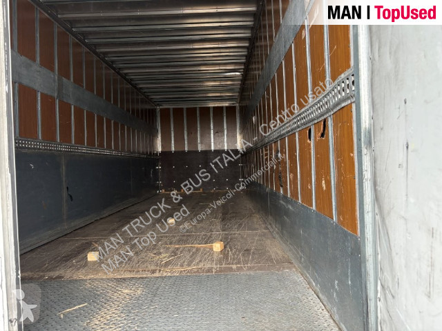 Teherautó Iveco Eurocargo 160E