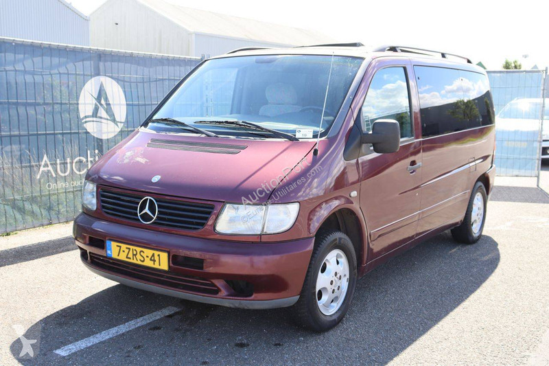 Bedrijfswagen Mercedes 114
