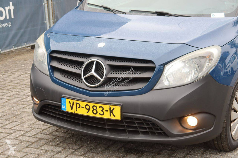 Furgoneta Mercedes