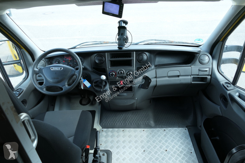 Коммерческий автомобиль Iveco Daily 35 S11 C30C...