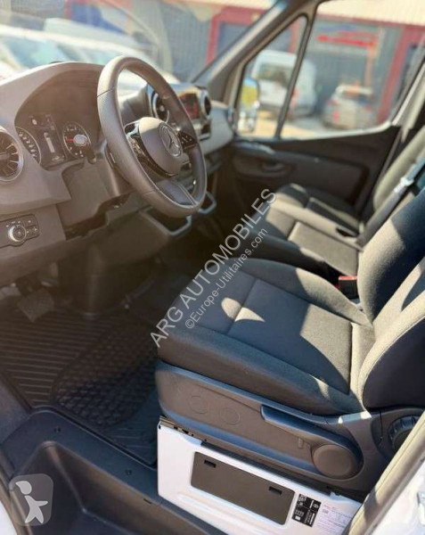 Коммерческий автомобиль Mercedes