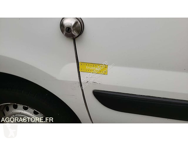 Коммерческий автомобиль