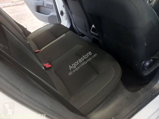 Коммерческий автомобиль