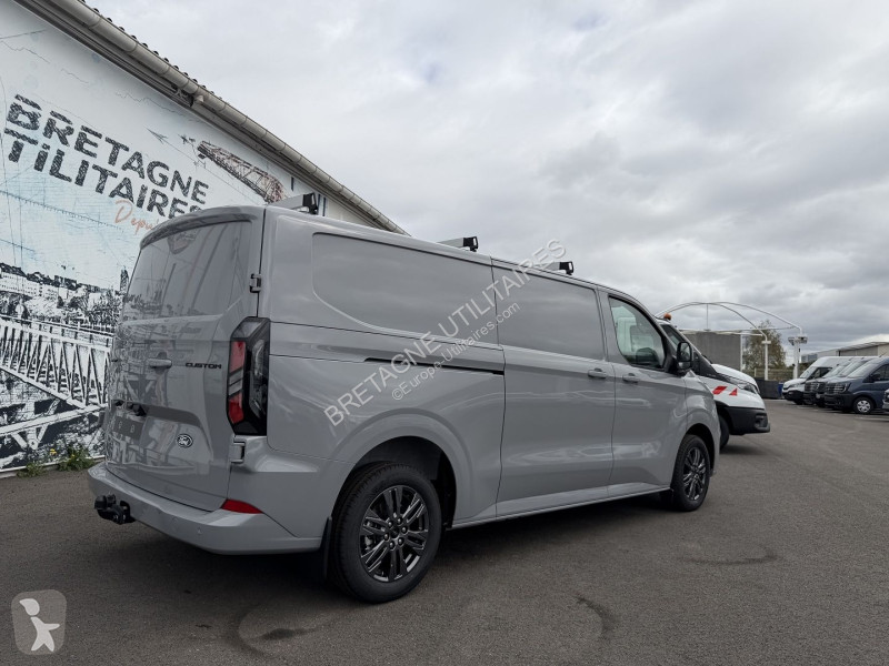 Коммерческий автомобиль Ford TRANSIT CUSTOM FG...