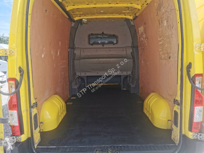 Коммерческий автомобиль Renault L3H2 2.3 DCI 125