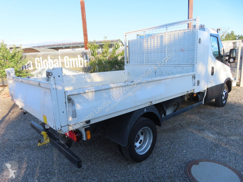Furgoneta Iveco 35C16  3,0 Kipper Box Fz.65