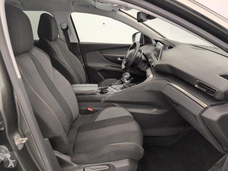 Véhicule utilitaire Peugeot