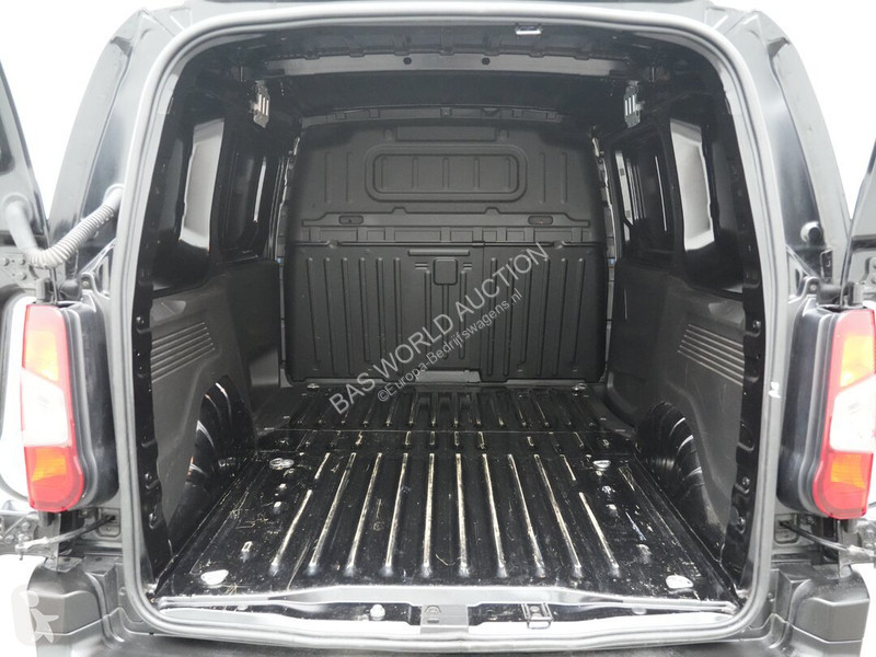 Haszongépjármű Opel e 136pk -e