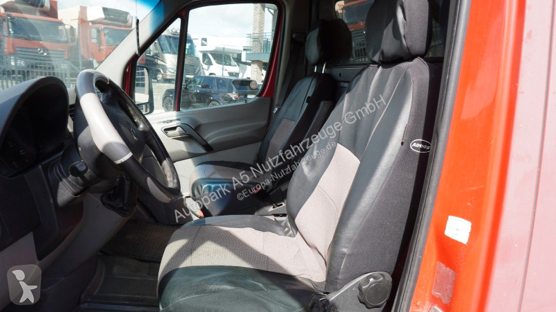 Haszongépjármű Mercedes 215 CDI