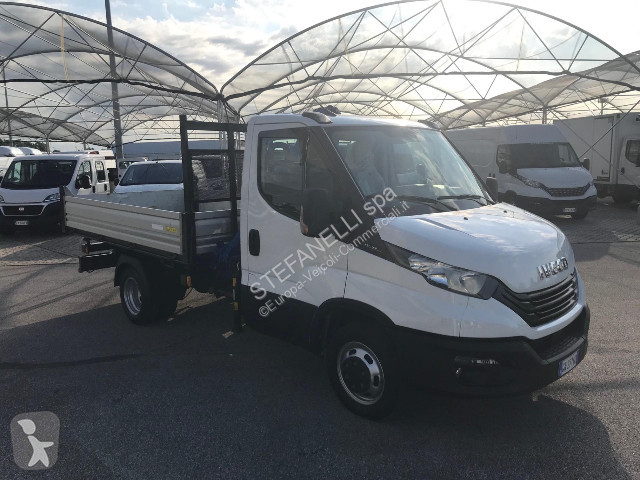 Véhicule utilitaire Iveco DAILY 35C14H Cassone...